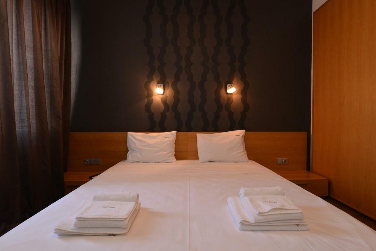 Super Premium Two Bedroom Suite On Vitosha Boulevard Sofia Exteriör bild